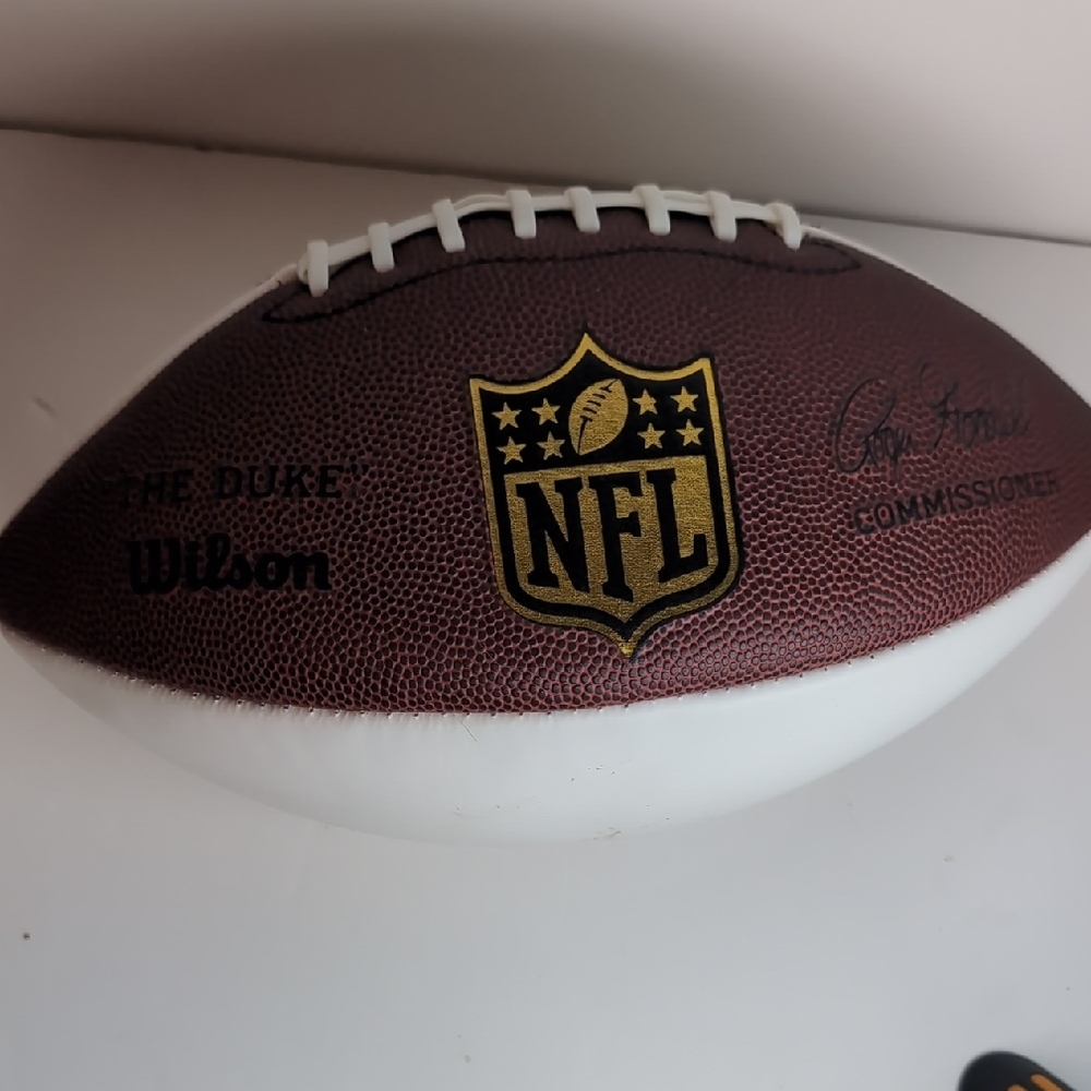 Wilson  "The Duke" NFL Football - Autograph Ball  Like New!